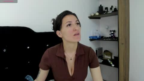 valemorales413 online show from 04-01-26, 12:06