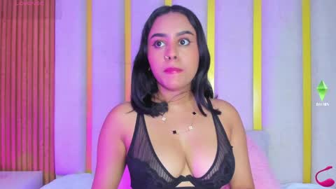 Snapshot of valen_petty chatting on 04-24-26, 07:38 Valen online show from 04-24-26, 07:38