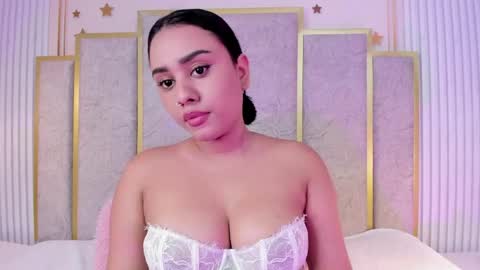 Snapshot of valen_petty chatting on 05-23-26, 06:56 Valen online show from 05-23-26, 06:56