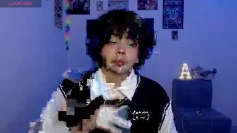 Snapshot of valenbeauty chatting on 06-02-26, 02:13 valenbeauty online show from 06-02-26, 02:13