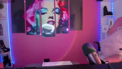 Valen  online show from 12-30-24, 07:32