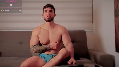 Snapshot of valenthinoking chatting on 10-12-25, 05:39 valenthinoking online show from 10-12-25, 05:39