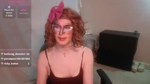 Snapshot of valentia_vickers chatting on 02-26-25, 02:59 Valentia online show from 02-26-25, 02:59