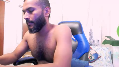 Valentine online show from 12-13-24, 01:12