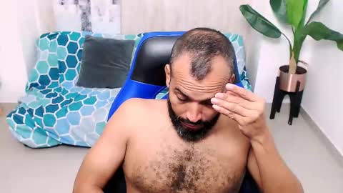 Valentine online show from 01-04-25, 11:54