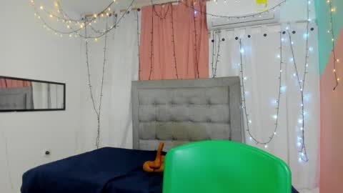 Snapshot of valentina_0_ chatting on 01-26-25, 06:38 Valentina online show from 01-26-25, 06:38