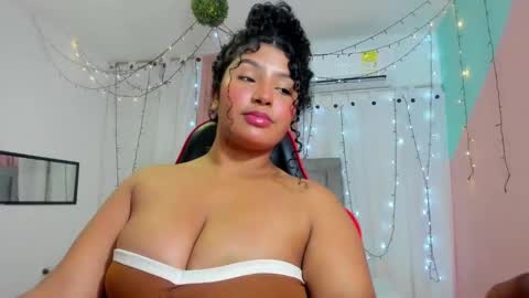 Snapshot of valentina_0_ chatting on 02-28-25, 09:36 Valentina online show from 02-28-25, 09:36