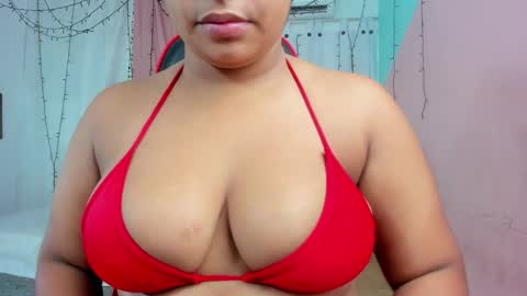 Snapshot of valentina_0_ chatting on 09-21-25, 03:41 Valentina online show from 09-21-25, 03:41