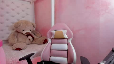 VALENTINA  online show from 05-21-26, 03:57