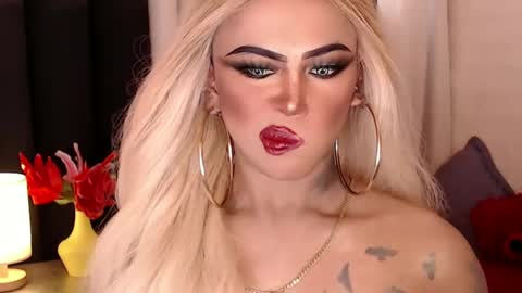 Amanda online show from 01-05-25, 11:22