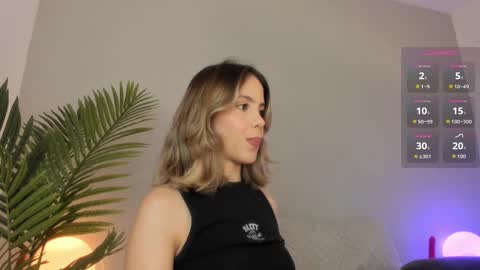 VALENTINA  online show from 09-27-25, 01:54