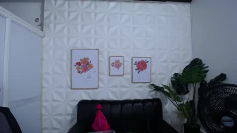 Snapshot of valentina_mature chatting on 03-01-25, 11:26 Valentina online show from 03-01-25, 11:26