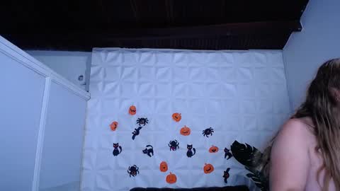 Valentina  online show from 10-11-25, 09:41