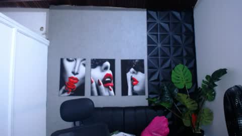 Valentina  online show from 06-19-26, 09:40