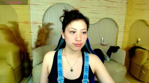 Valentina online show from 05-13-26, 03:04