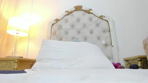 Snapshot of valentina_ross_ chatting on 01-14-25, 04:08 Valentina online show from 01-14-25, 04:08