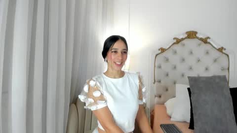 Snapshot of valentina_ross_ chatting on 03-01-25, 11:50 Valentina online show from 03-01-25, 11:50