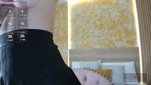 Valentina  online show from 12-19-25, 11:50