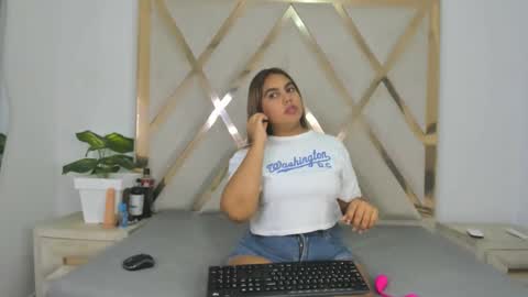 valentinaasm online show from 03-26-26, 01:06