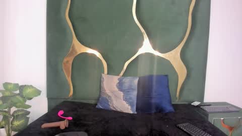 valentinaasm online show from 04-23-26, 03:41