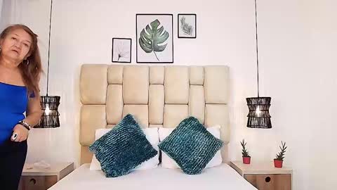 Snapshot of valentinadiazz1 chatting on 01-08-25, 11:43 Ana online show from 01-08-25, 11:43