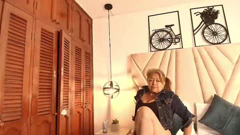 Snapshot of valentinadiazz1 chatting on 02-11-25, 07:16 Ana online show from 02-11-25, 07:16