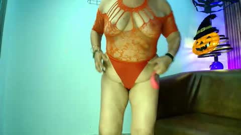 Snapshot of valentinadiazz1 chatting on 10-27-25, 07:18 Ana online show from 10-27-25, 07:18