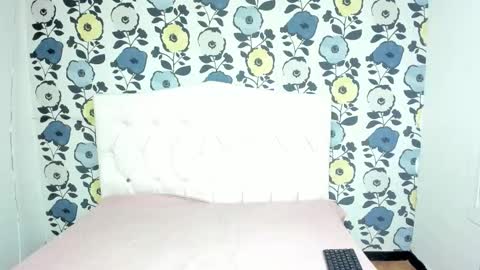 Snapshot of valentinaklean1 chatting on 10-12-25, 03:27 valentinaklean1 online show from 10-12-25, 03:27