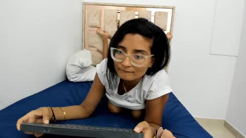 Valentina online show from 12-17-24, 04:00