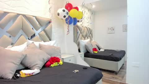 Snapshot of valentinasu_ chatting on 07-07-26, 11:58 VALENTINA online show from 07-07-26, 11:58