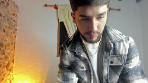 valentino online show from 12-29-24, 11:50