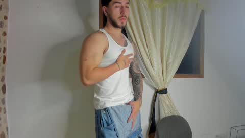 valentino online show from 01-06-25, 11:52