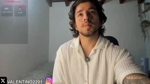 valentino online show from 11-28-25, 12:57