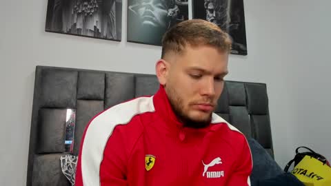 Valentino Ferrari online show from 12-22-24, 02:17