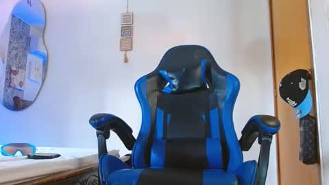 Mistery Guy online show from 10-28-25, 05:15