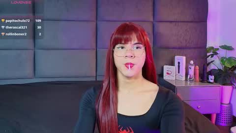 valentino moon online show from 12-21-25, 02:51