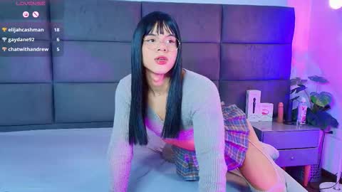 valentino moon online show from 12-23-25, 02:09