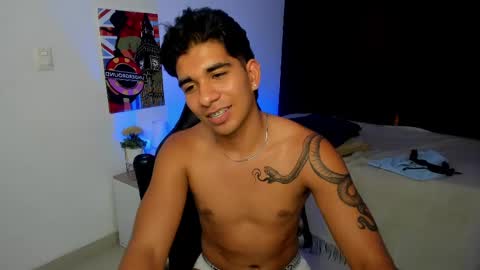 VALENTINO MOURA online show from 03-05-25, 06:34