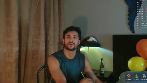 Snapshot of valentinoford chatting on 12-17-25, 09:43 Valentino online show from 12-17-25, 09:43