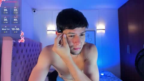 Snapshot of valentinoo_10 chatting on 03-21-26, 07:06 Manuel online show from 03-21-26, 07:06