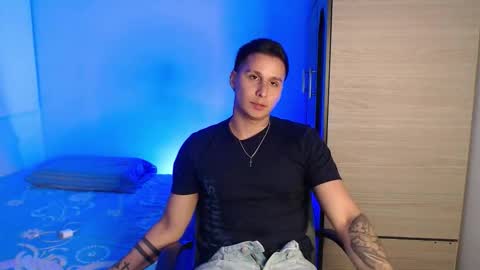 VALENTINO online show from 12-02-25, 09:54