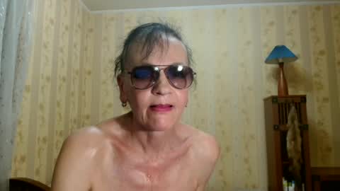 Snapshot of valenttijm3851 chatting on 06-17-26, 12:07 valentijm online show from 06-17-26, 12:07