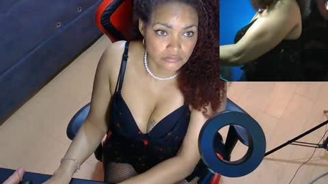 Snapshot of valenttinasex1 chatting on 05-06-26, 11:10 valenttinasex1 online show from 05-06-26, 11:10