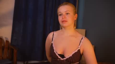 Snapshot of valeri______ chatting on 06-24-26, 07:29 valeri______ online show from 06-24-26, 07:29