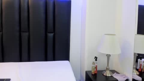 Snapshot of valeri_tafur chatting on 01-10-25, 11:00 valeri_tafur online show from 01-10-25, 11:00