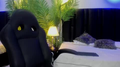 Snapshot of valeri_tafur chatting on 10-07-25, 11:07 valeri_tafur online show from 10-07-25, 11:07