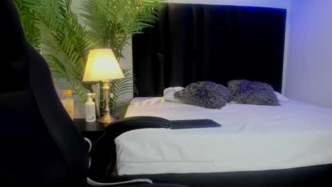 Snapshot of valeri_tafur chatting on 10-15-25, 10:59 valeri_tafur online show from 10-15-25, 10:59