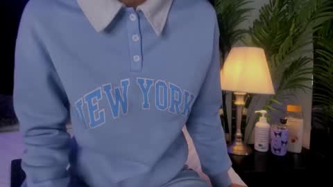 Snapshot of valeri_tafur chatting on 10-16-25, 10:49 valeri_tafur online show from 10-16-25, 10:49