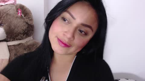 Snapshot of valeria_fiery chatting on 12-23-24, 03:50 VALERIA online show from 12-23-24, 03:50
