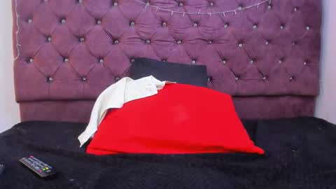 Snapshot of valeria_fiery chatting on 10-31-25, 05:25 VALERIA online show from 10-31-25, 05:25